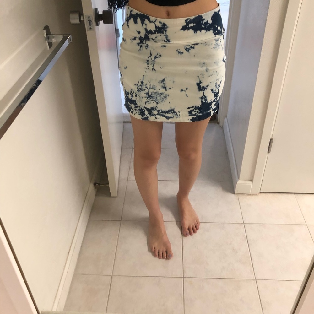 💜UO BDG bleached out tie dye mini skirt - Picture 3 of 8